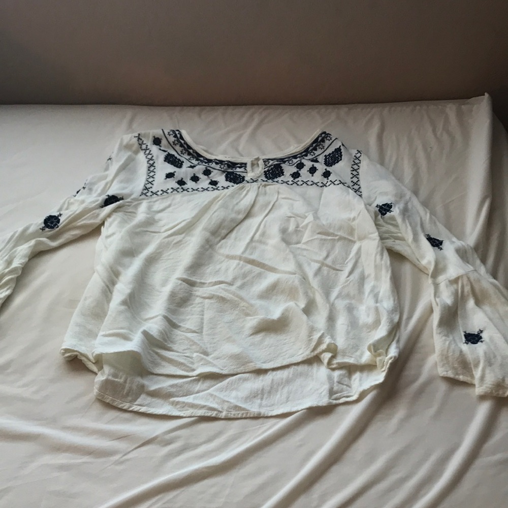 Blue and white top